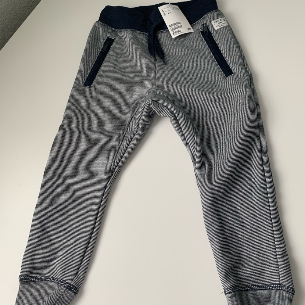 H&M navy striped jogger pans with zipper pockets